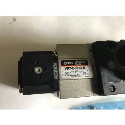 NEW SMC VP7-8-FHG-D PLEUMATIC ISO DOUBLE SOLENIOD VALVE, SIZE 2 AC100V,EJ