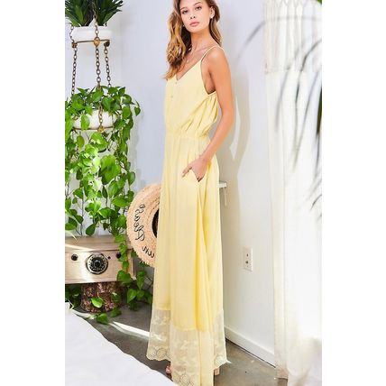 Women's Adjustable Shoulder Strap Button Down Contrast Lace Maxi Dress