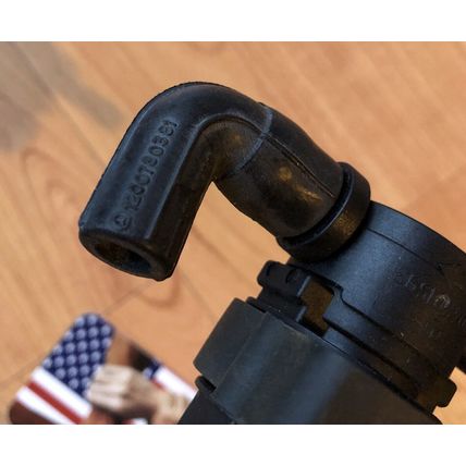 Mercedes W211 W220 W203 W209 Vapor Emission Purge Valve 0004701593 + Pigtail