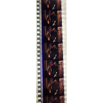 VAMPIRES. Pk MTP - b049w . 1 STRIP OF 5 - 35MM FILM CELLS. MTP
