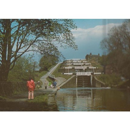 Liverpool Five Rise Flight Of Locks Bingley Yorkshire Canal 1980s Postcard