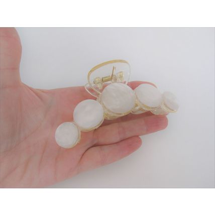 Large white shiny shell effect hair claw clip