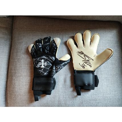 Genuine, Signed/Autographed, Football Gloves, James Shea - Size 10, Luton Town