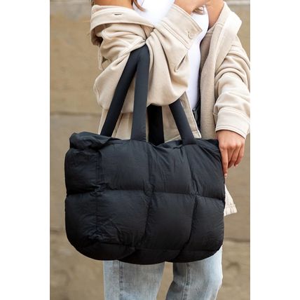 Color black Solid Quilted Puffy Zipped Large Tote Bag