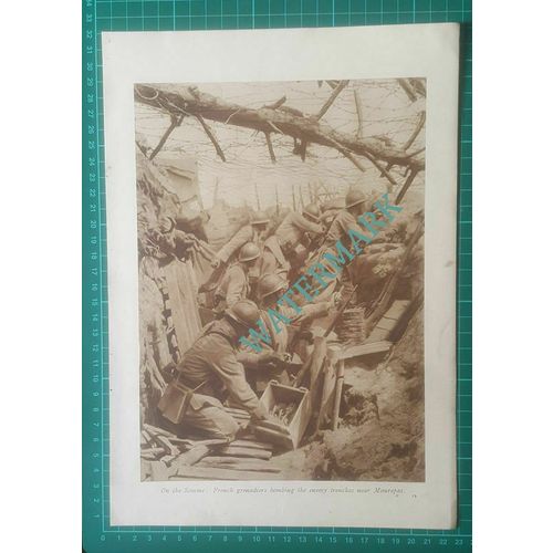X739) French Grenadiers Bombing Trenches Near Maurepas World War 1 - 1919