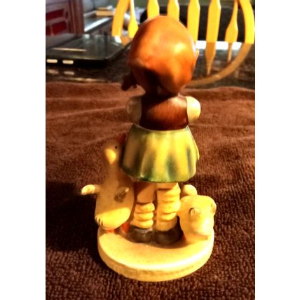 Vintage Goeble Hummel Figurine "Be Patient" #197 4 1/2" Tall Girl W/2 Geese 1948