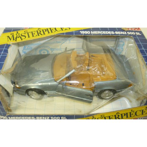 1/18 1990 Mercedes Benz 500SL, convertible with the hard top, blue, bad box, new