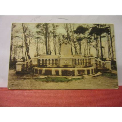 MEMORIAL FOUNTAIN, FARNBOROUGH, HAMPSHIRE. unused antique postcard by F. Frith =