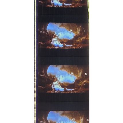 Labyrinth. Pk VZA - b037K. - 1 STRIP OF 5 - 35MM FILM CELLS