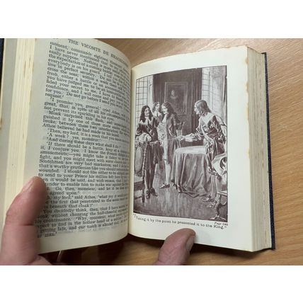 VINTAGE ALEXANDRE DUMAS THE VICOMTE DE BRAGELONNE FICTION FAUX LEATHER BOOK (P3)