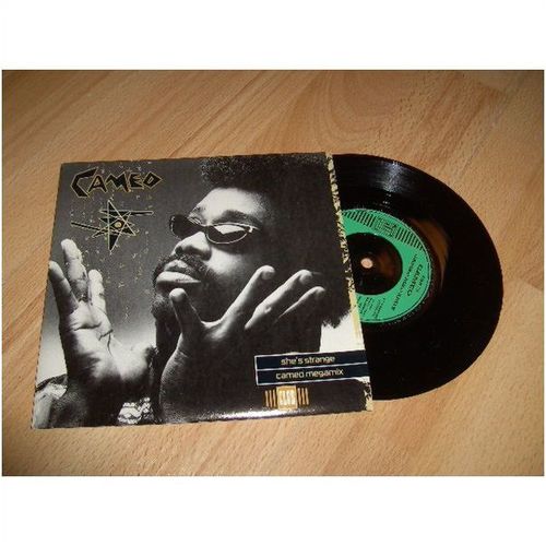 cameo, she`s strange. 1984 7" p/s. club , jab 25