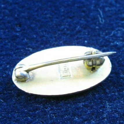 VINTAGE 10k YELLOW GOLD OVAL CROSS TIE TACK LAPEL PIN STUNNING Religious Pin