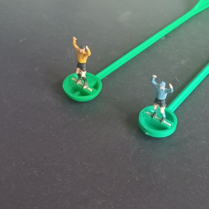 Subbuteo HEAVYWEIGHT GOALKEEPERS With Caps C153 In Referenced Box