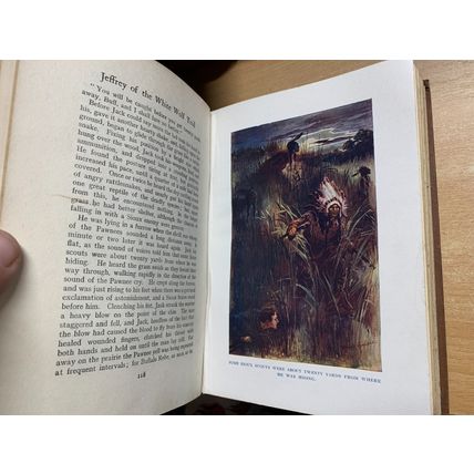ANTIQUE "JEFFREY OF THE WHITE WOLF TRAIL" WESTERN COWBOY FICTION BOOK (P4)