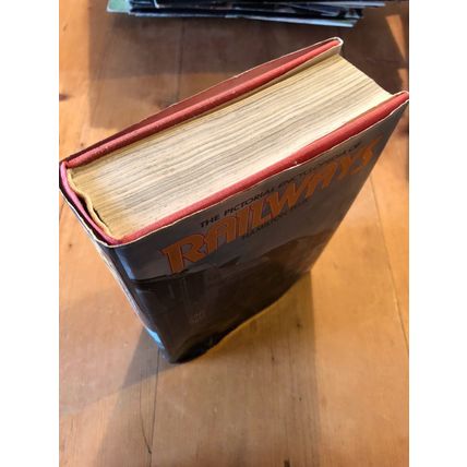 1978 HEAVY "PICTORIAL ENCYCLOPEDIA OF RAILWAYS" ILLUSTRATED HARDBACK BOOK (XX)