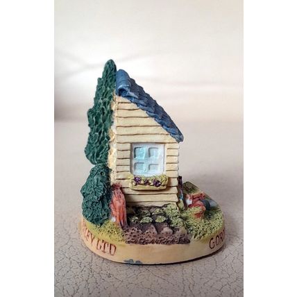 TETLEY TEAFOLK HOUSES : GORDON'S POTTING SHED
