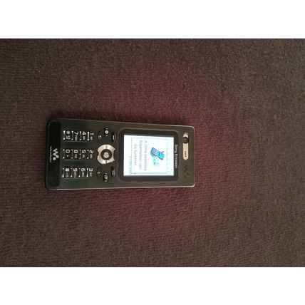 Sony Ericsson w880 phone , phone turns off , faulty!