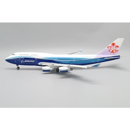 B747-400 DREAMLINER CHINA AIRLINES REG: B-18210 - REG: B-18210 W/S - PRE ORDER