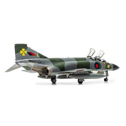 F-4K PHANTOM FG.1 RAF NO.111 SQN XV592/L SCOTLAND 1970'S - CORGI AA27902 1/48