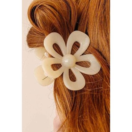 Beautifully Flower Shape Resin Hair Clip