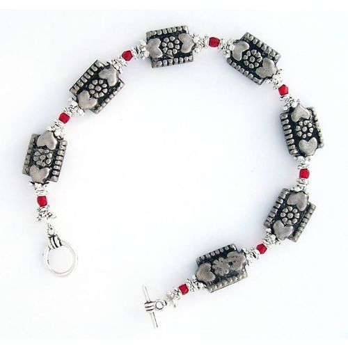 Bracelet metal hearts plus crystal beads 8 inch unisex fashion costume jewelry