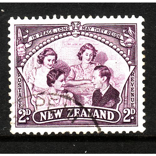 NEW ZEALAND 1946 SG670 2d PURPLE THE ROYAL FAMILY FINE USED#5