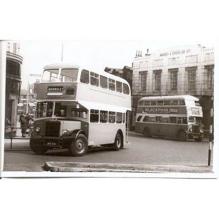 Black & White Photograph of Yorkshire Traction Co. Ltd. - JHE 831