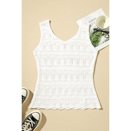 White V Neck Textured Hollow-out Sweater Vest