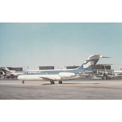 Republic Airlines Douglas DC9 15 Civil Aviation Postcard (A18639)