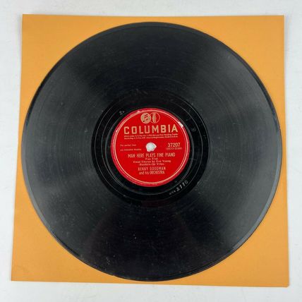 Benny Goodman And His Orchestra Man Here Plays Fine Piano / Hora Staccato 78RPM