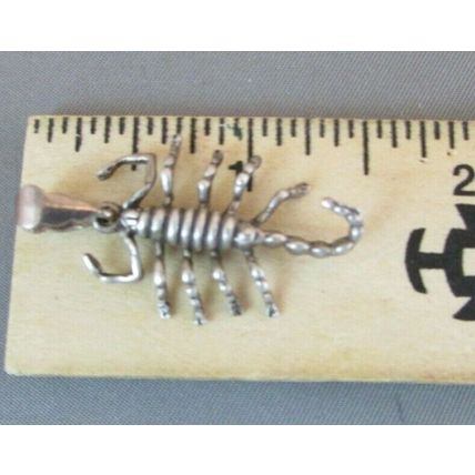 VINTAGE LARGE STERLING SILVER SCORPION Astrological Scorpio Pendant 925