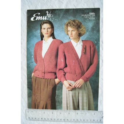 Vintage: Emu 1340c ladies cardigans, DK, 28-42 inch, 71-107 cm