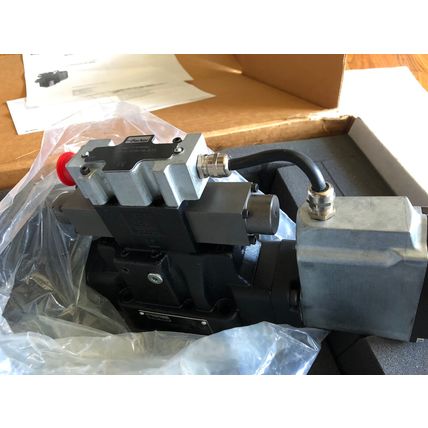NEW PARKER D41FHA32F4NB0043,PARKER D41FHA32F4NB00 DC VALVE,D1FVE50BCNLB35,373,AA