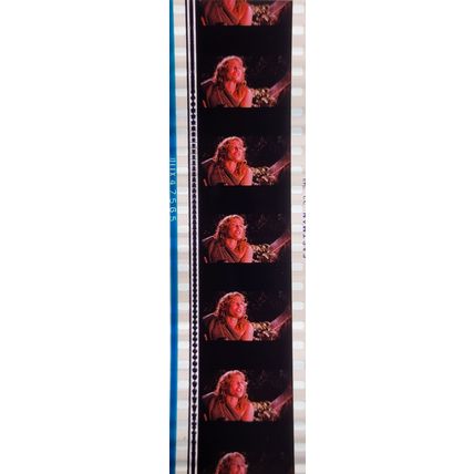 Pk GEB - P - MIX - a 021U . 1 STRIP OF 5 - 35MM FILM CELLS. ( )