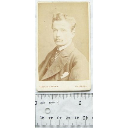 Carte-de-visite Vandyke & Brown, Liverpool - gentleman v.1