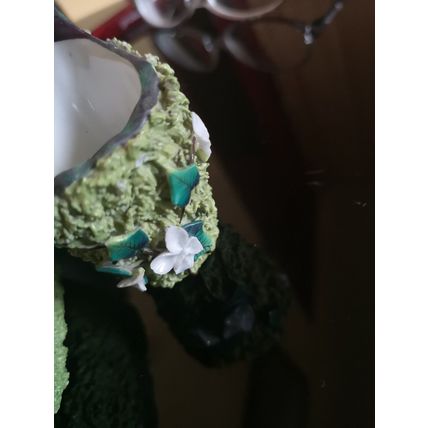 Lidded Pot And Small Hanging Pot Floral Moss Effect