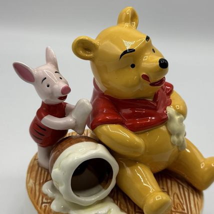 Vintage Schmid Winnie the Pooh Music Box #302 – “Getting to Know You” Japan