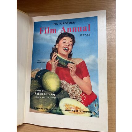 PICTUREGOER FILM ANNUAL 1957-1958 ELVIS AUDREY HEPBURN GRACE KELLY HB BOOK (P4)