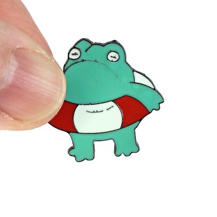 Frog Pin Enamel Badge 2.9 cm X 2.6 cm Life Preserver Fun Green BA108