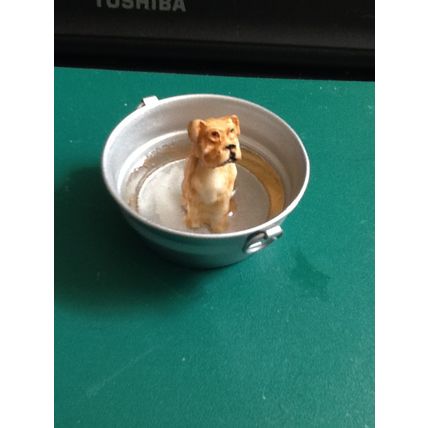 Dog in a Tin Bath (1) 1:12th Dolls House Miniature