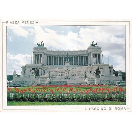 Roma Piazza Venezia Italy Postcard posted crease