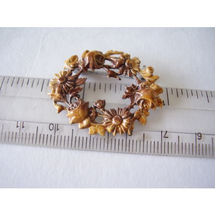 Vintage Brooch Brown & Gold Enamel Flower Open Circle Two-tone Wreath Ring Pin
