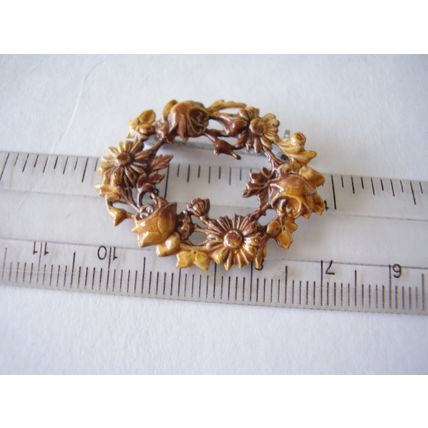 Brooch Brown & Gold Enamel Flower Open Circle Two-tone Vintage Wreath Ring Pin