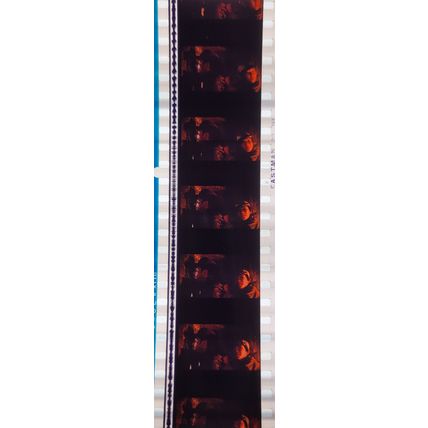 Pk GEB - P - MIX - a 024X . 1 STRIP OF 5 - 35MM FILM CELLS. ( )