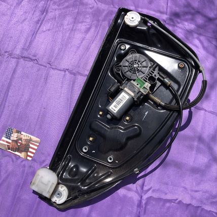 Land Rover LR2 08-15 OEM Left Rear Door Window Regulator + Motor Assembly