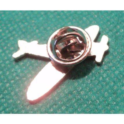 NEW WW2 WWII Spitfire RAF Military Aircraft Metal Enamel Badge Royal Air Force