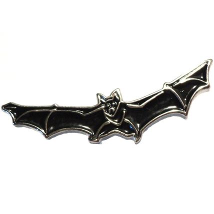 Vampire Flying Bat Goth Dracula Death Biker Rocker Motorcycle Enamel Badge NEW
