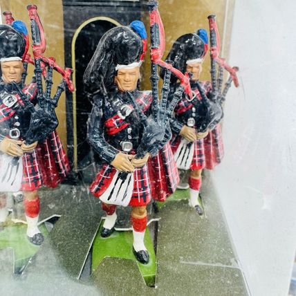 Harrods Britains Metal Model Guards Toys Soldiers Painted Vintage