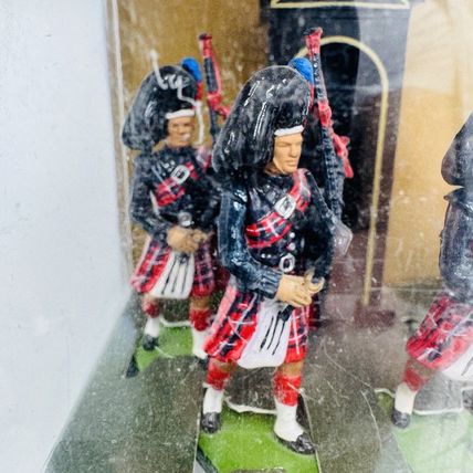 Harrods Britains Metal Model Guards Toys Soldiers Painted Vintage