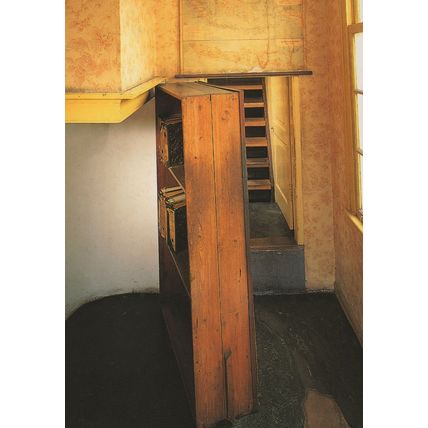 Anne Frank Huis Bookcase WW2 Jewish Survivor Postcard